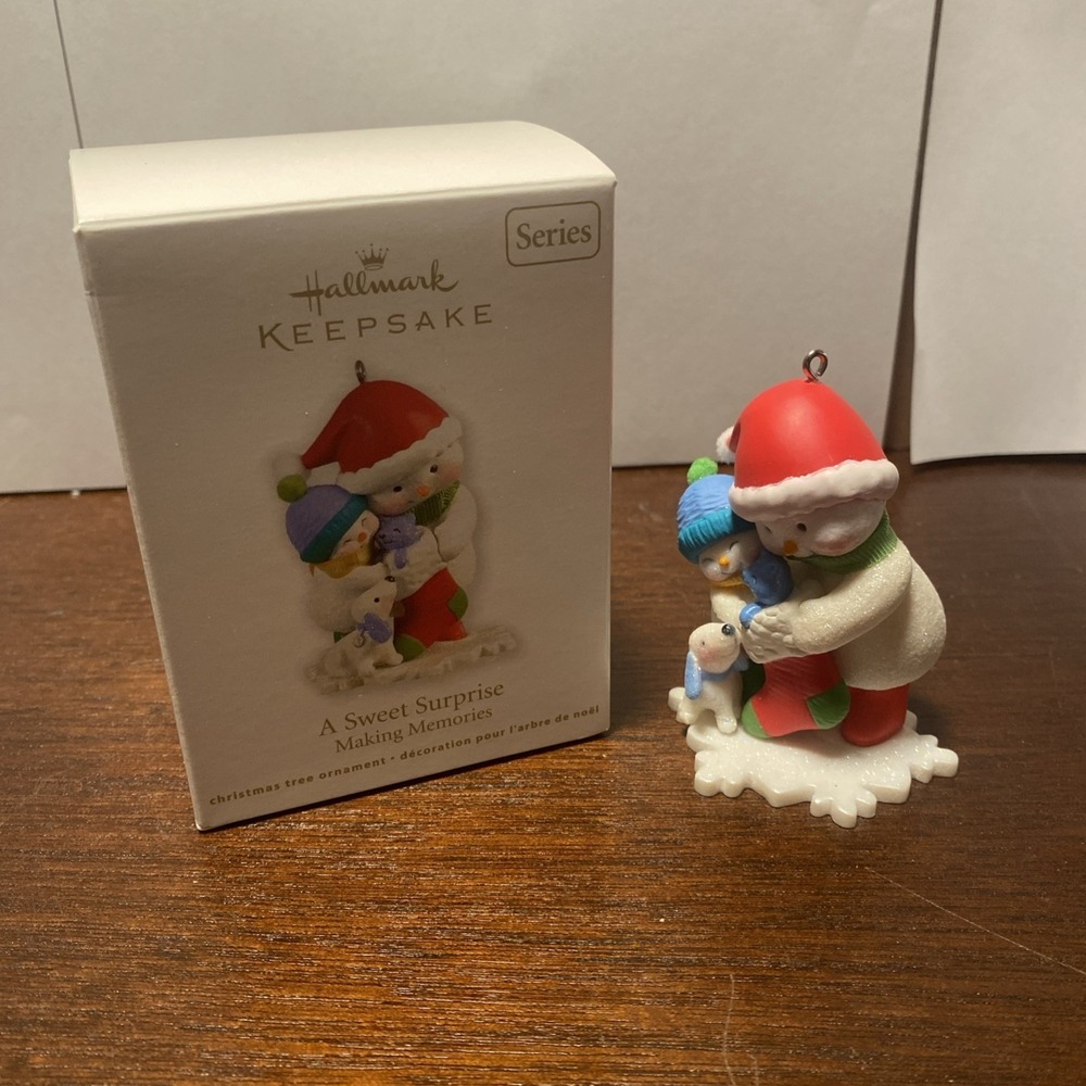 2012 Hallmark Christmas Ornament Making‎ Memories A Sweet Surprise